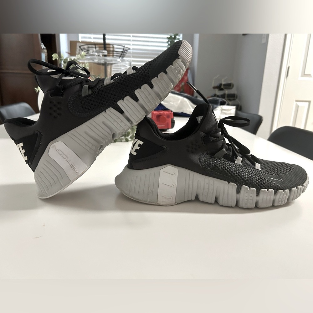 Men’s Size 11 Nike Metcons